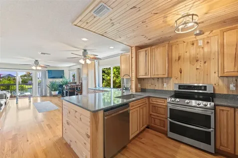 367 Madeira Circle Tierra Verde FL 33715