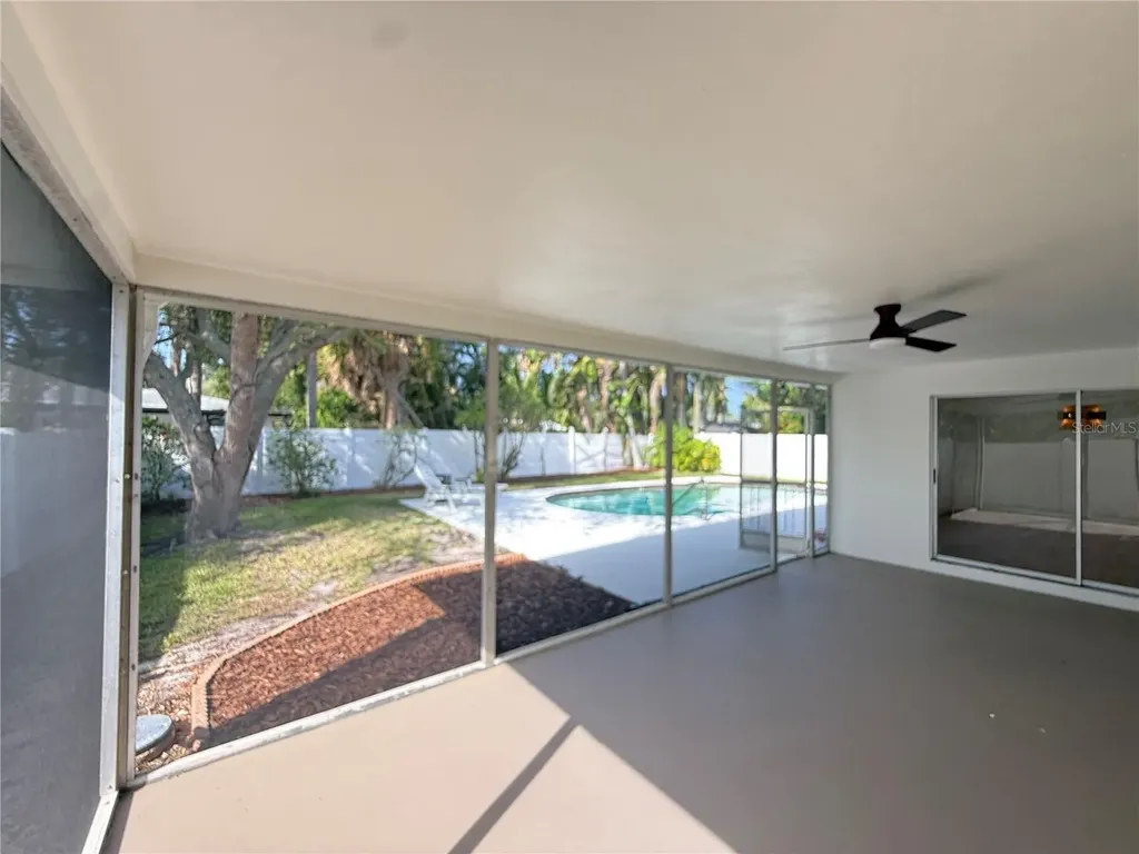 1760 Georgia Avenue NE St Petersburg FL 33703