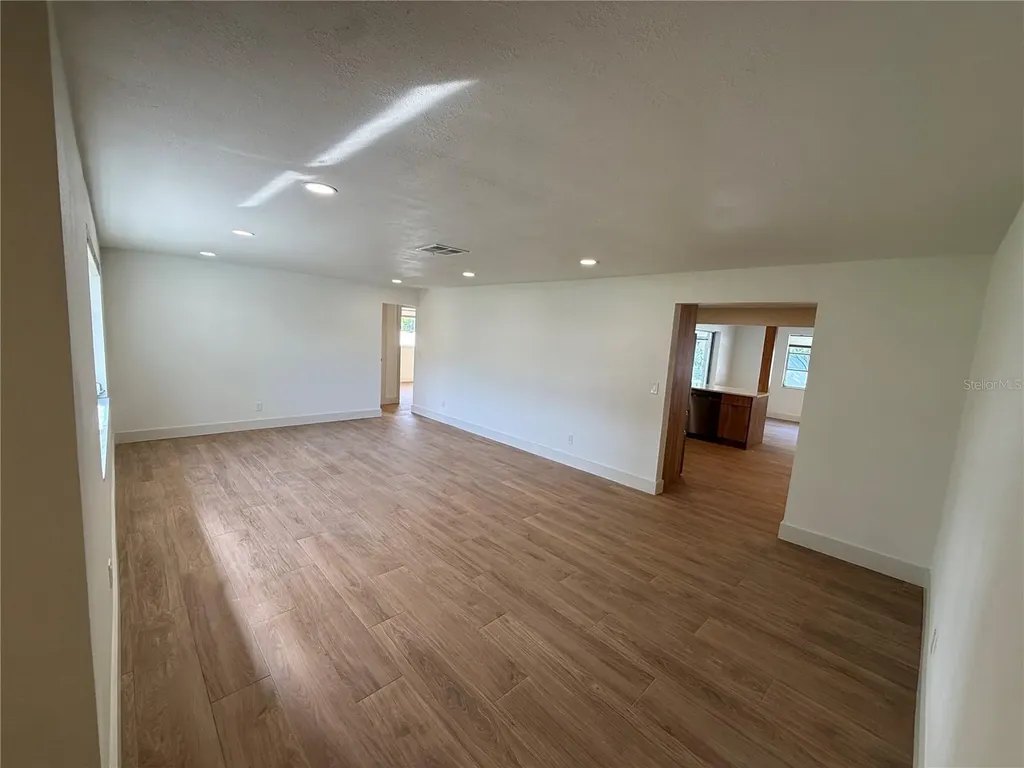 1760 Georgia Avenue NE St Petersburg FL 33703