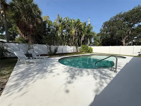 1760 Georgia Avenue NE St Petersburg FL 33703
