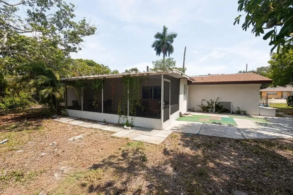 1515 Maple Drive Fort Myers FL 33907