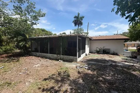 1515 Maple Drive Fort Myers FL 33907