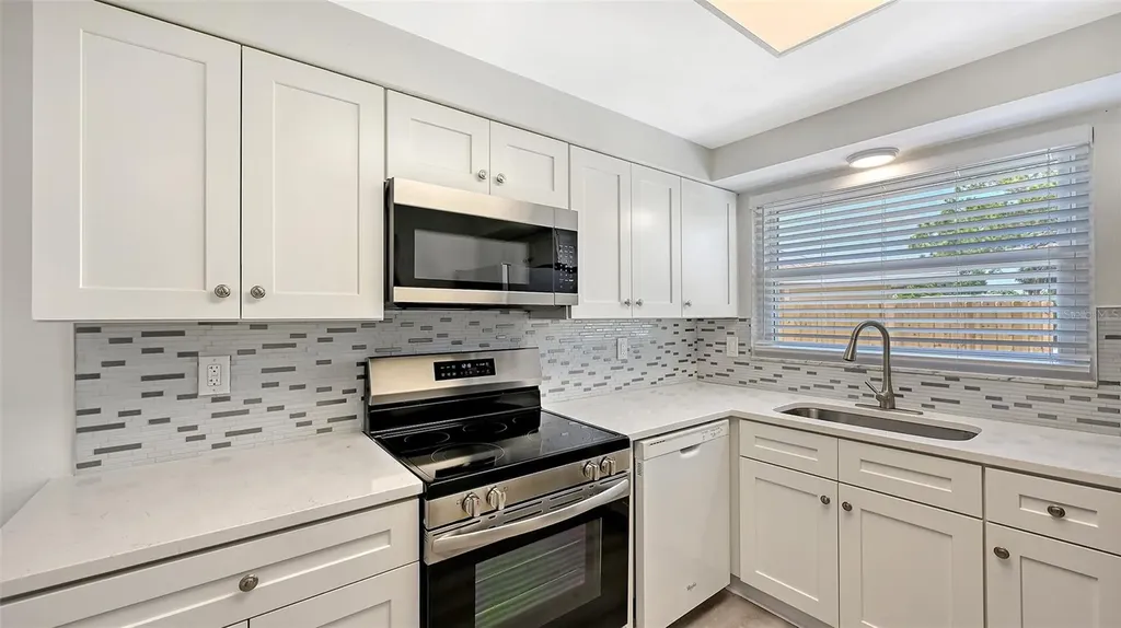 2512 Post Road Sarasota FL 34231