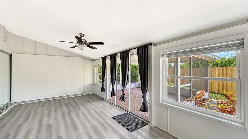 2512 Post Road Sarasota FL 34231