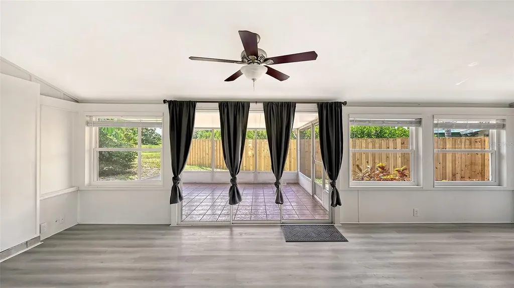 2512 Post Road Sarasota FL 34231