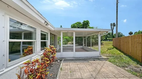 2512 Post Road Sarasota FL 34231