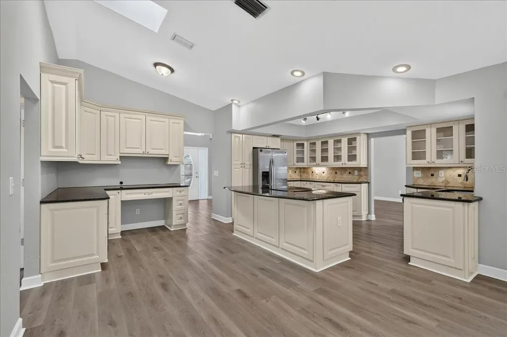 854 Christina Circle Oldsmar FL 34677