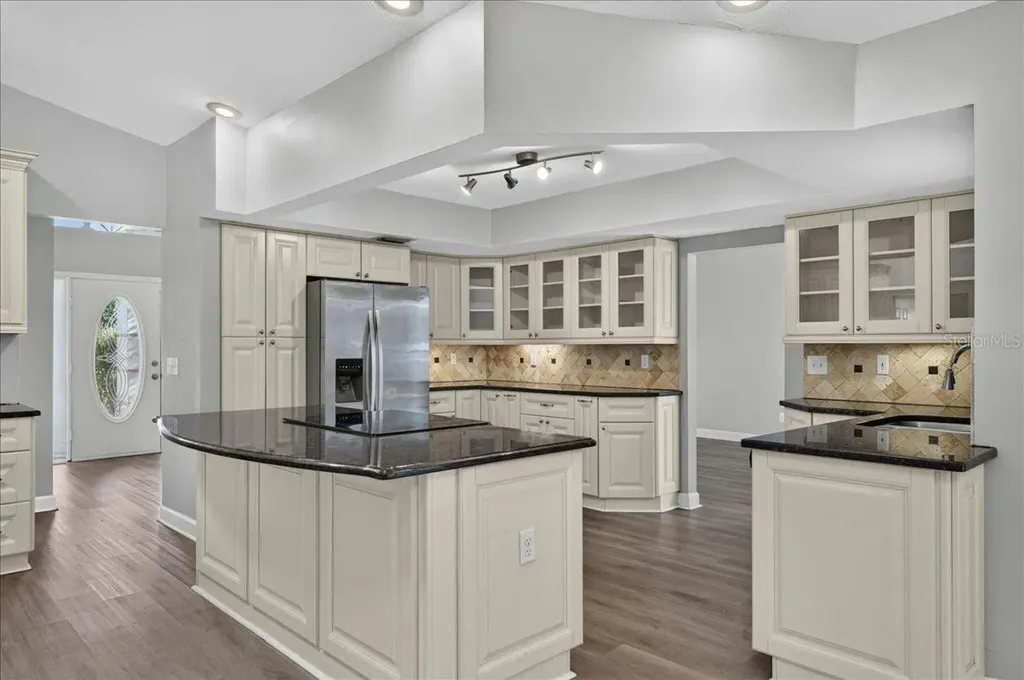 854 Christina Circle Oldsmar FL 34677