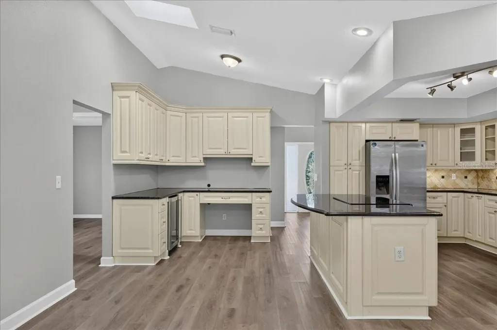 854 Christina Circle Oldsmar FL 34677