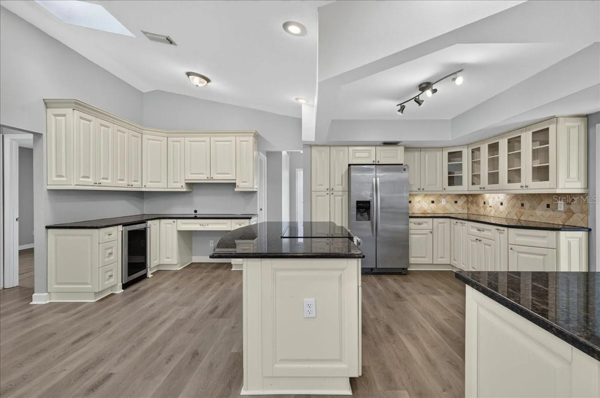 854 Christina Circle Oldsmar FL 34677