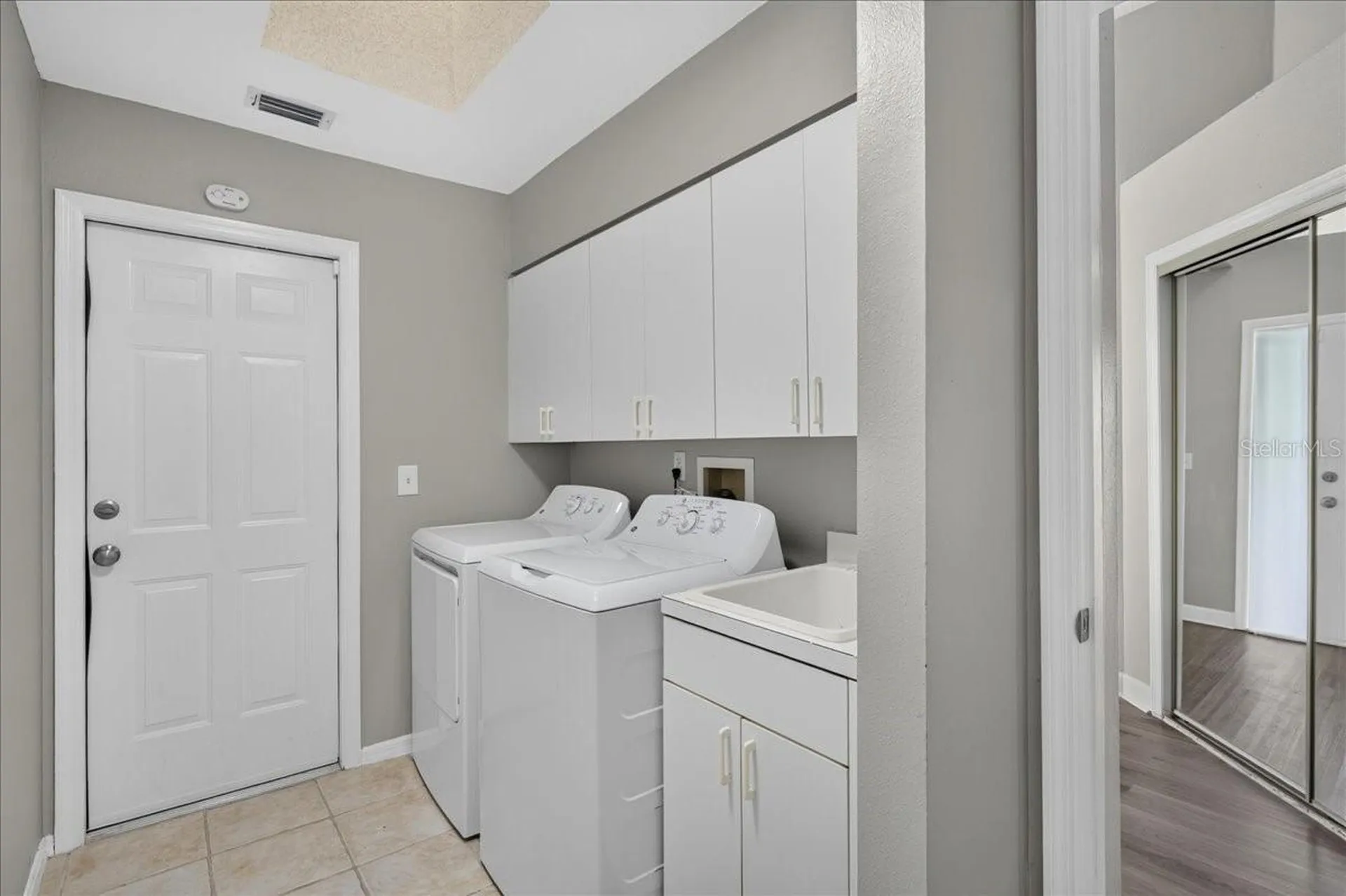 854 Christina Circle Oldsmar FL 34677