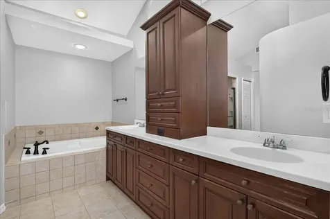 854 Christina Circle Oldsmar FL 34677