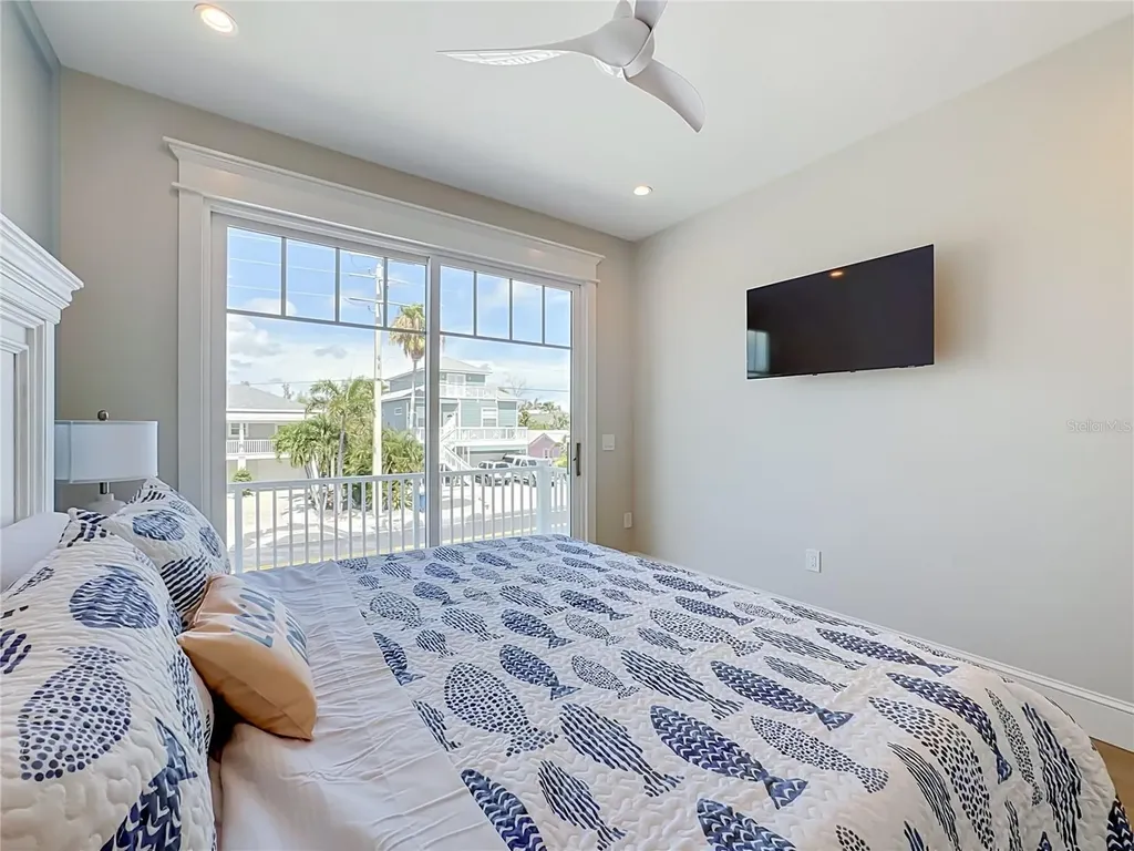 2918 Gulf Drive Bradenton Beach FL 34217
