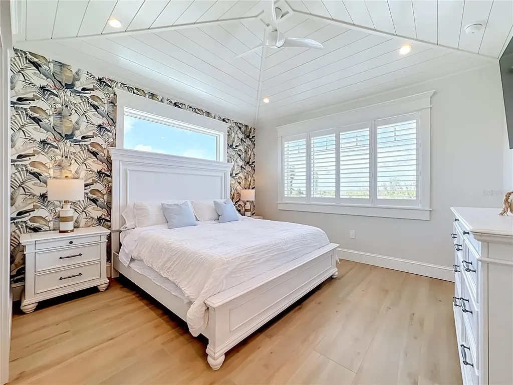 2918 Gulf Drive Bradenton Beach FL 34217