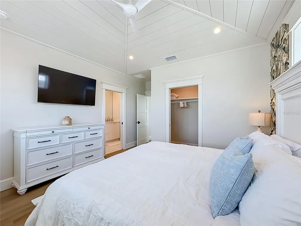 2918 Gulf Drive Bradenton Beach FL 34217