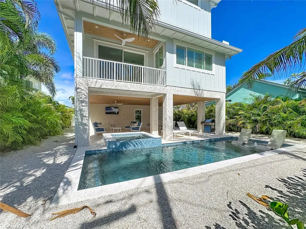 2918 Gulf Drive Bradenton Beach FL 34217