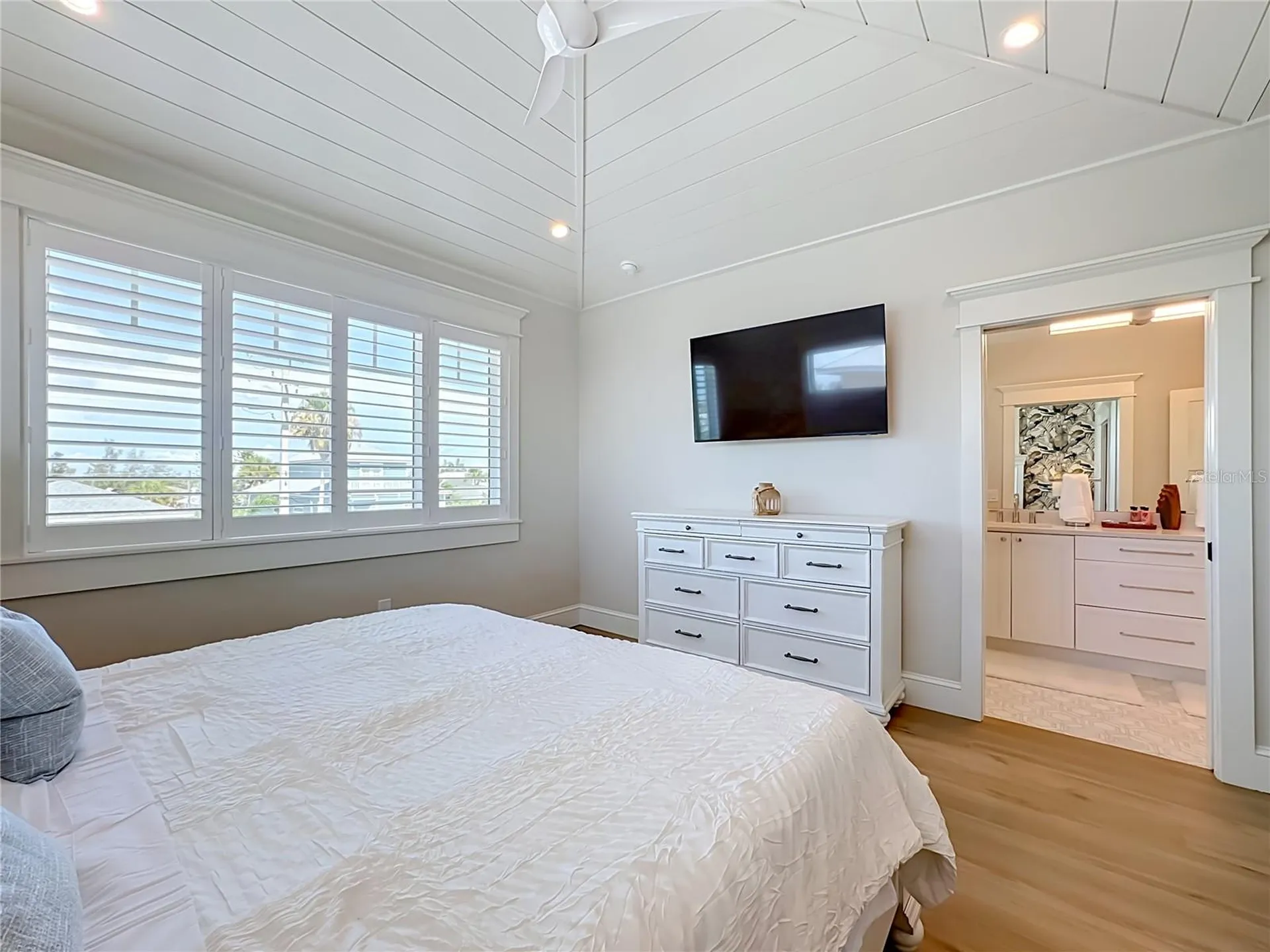 2918 Gulf Drive Bradenton Beach FL 34217