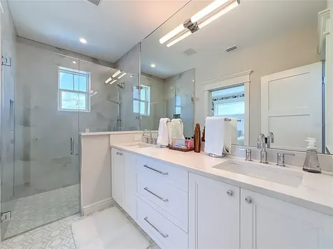 2918 Gulf Drive Bradenton Beach FL 34217