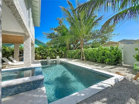 2918 Gulf Drive Bradenton Beach FL 34217