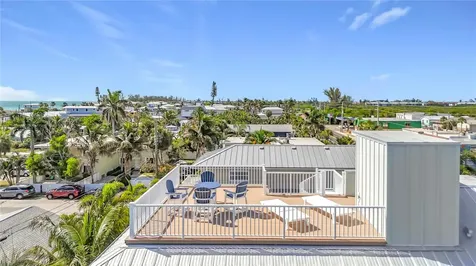 2918 Gulf Drive Bradenton Beach FL 34217