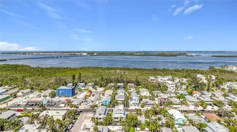 2918 Gulf Drive Bradenton Beach FL 34217
