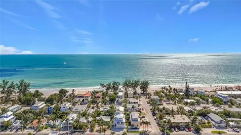 2918 Gulf Drive Bradenton Beach FL 34217