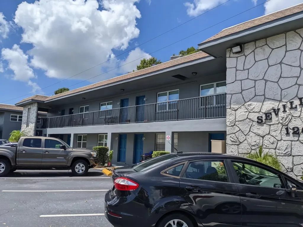 1260 70th Street N St Petersburg FL 33710