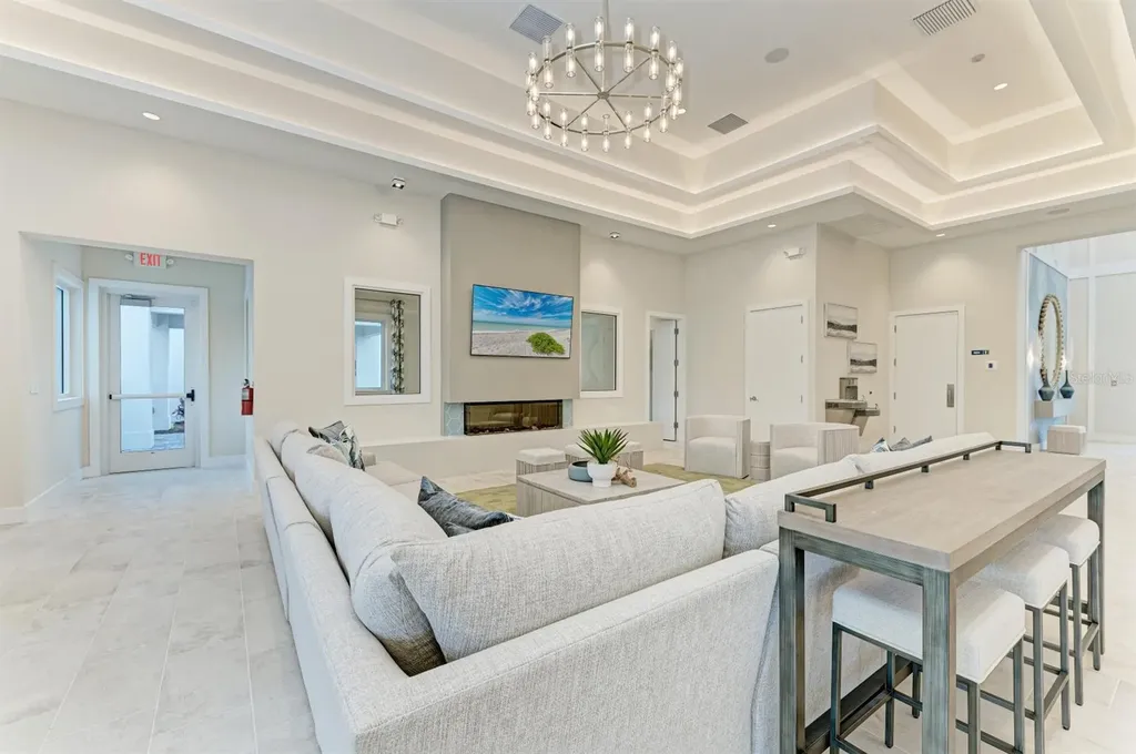 10016 Rembrandt Way Bradenton FL 34212
