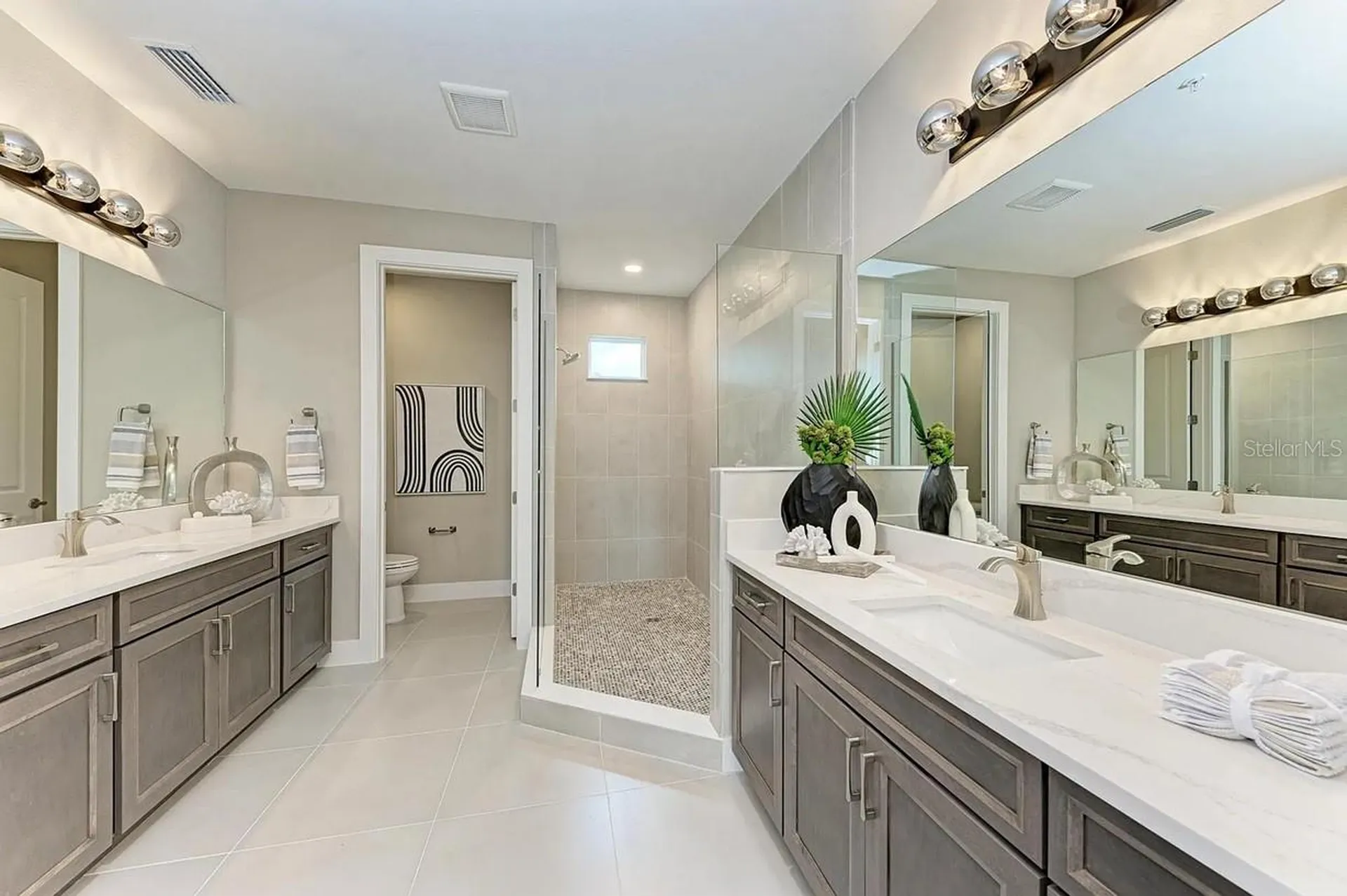 10016 Rembrandt Way Bradenton FL 34212