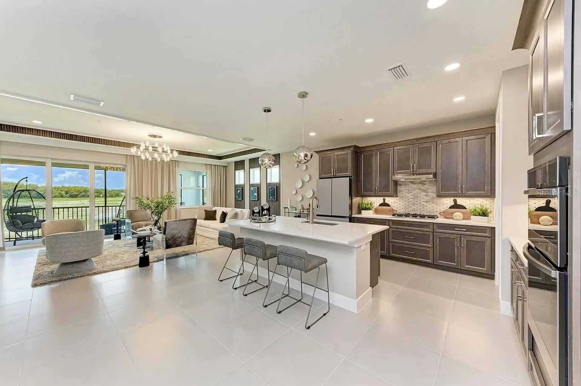 10016 Rembrandt Way Bradenton FL 34212