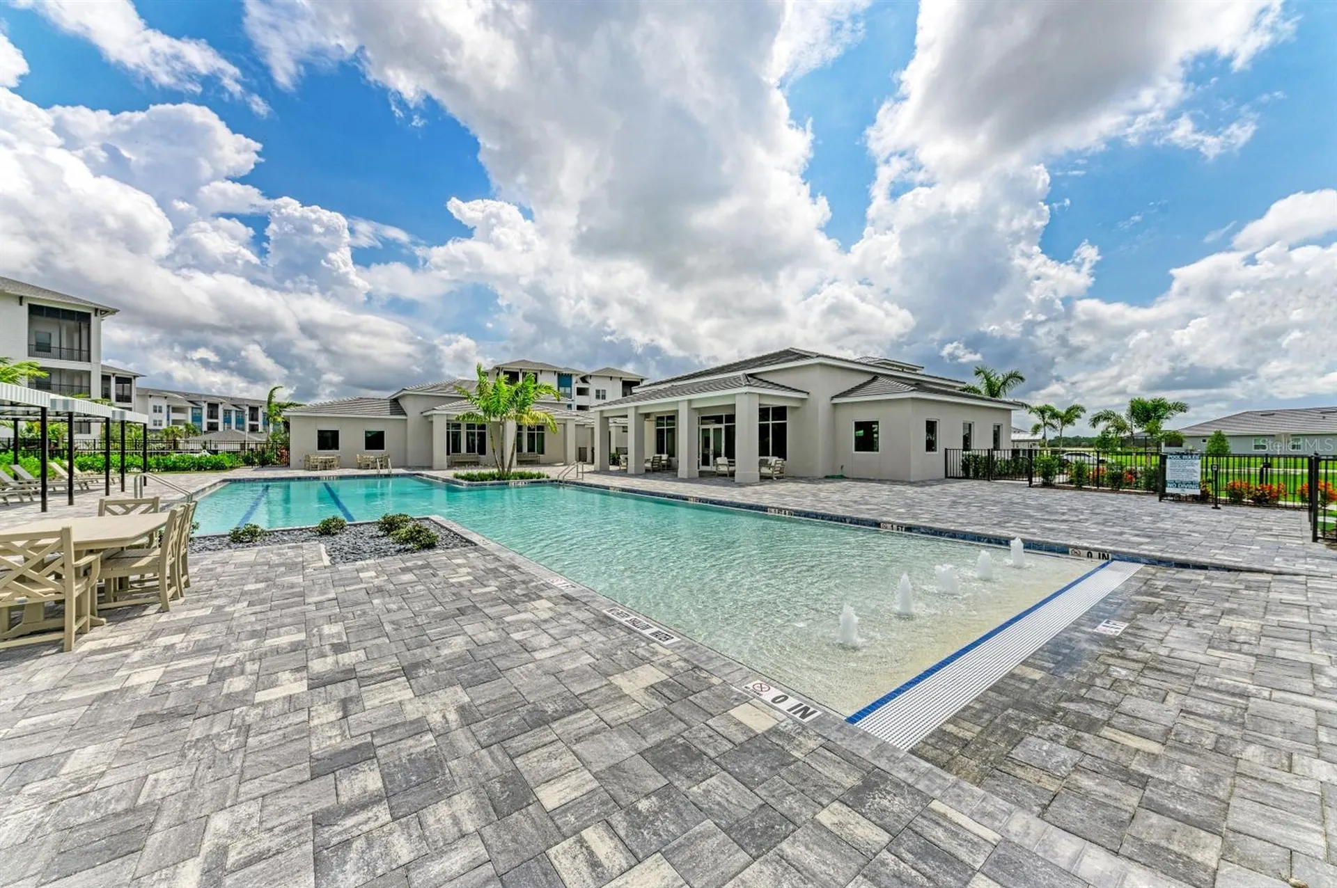10016 Rembrandt Way Bradenton FL 34212
