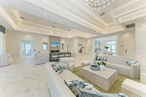 10016 Rembrandt Way Bradenton FL 34212