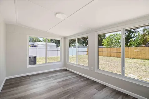 5807 16th Street W Bradenton FL 34207
