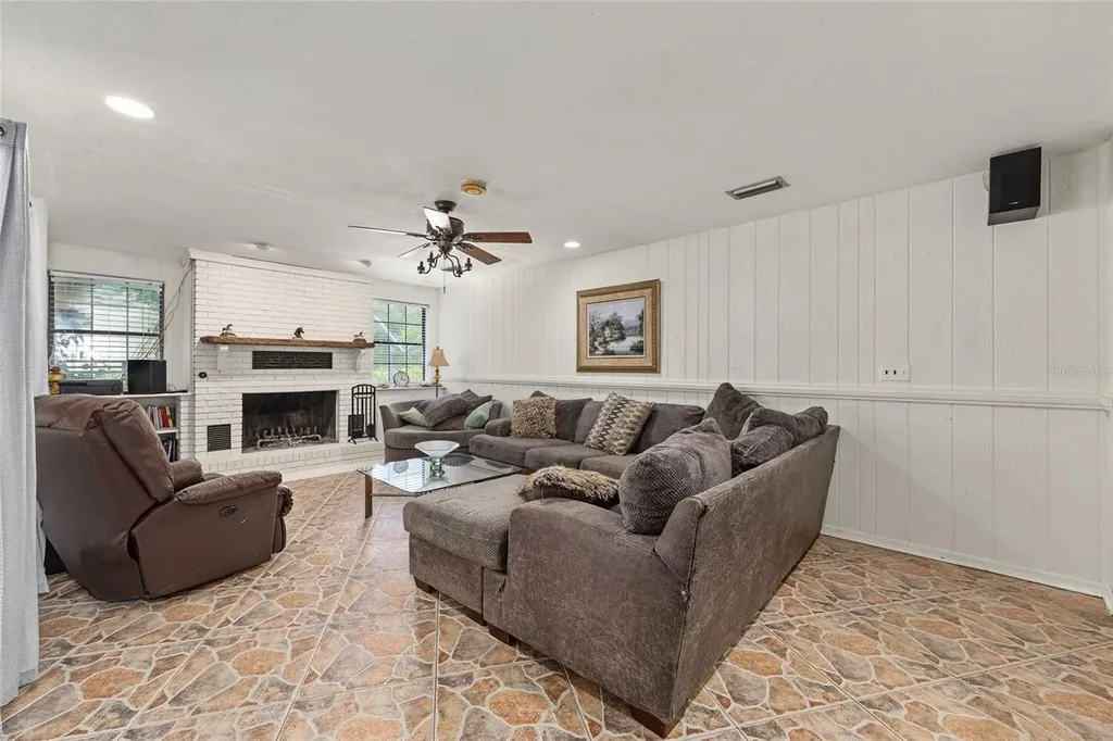 16353 NW 130 Street Williston FL 32696