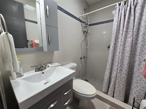 2 A Guaynabo PR 00969