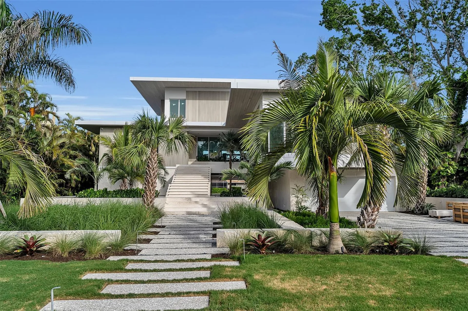 500 Harbor Cove Circle Longboat Key FL 34228