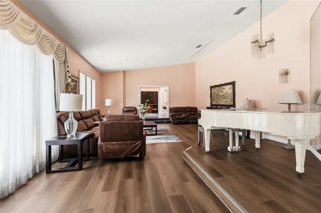 593 Dunmar Circle Winter Springs FL 32708