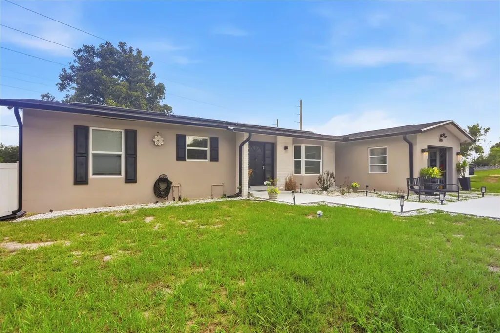2067 E Barlington Drive Deltona FL 32725