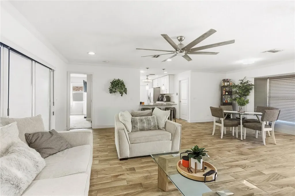 2067 E Barlington Drive Deltona FL 32725