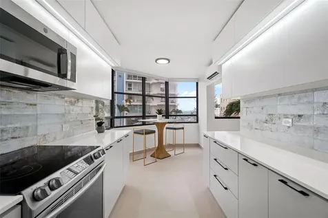 2 Condado Princess Washington San Juan PR 00911