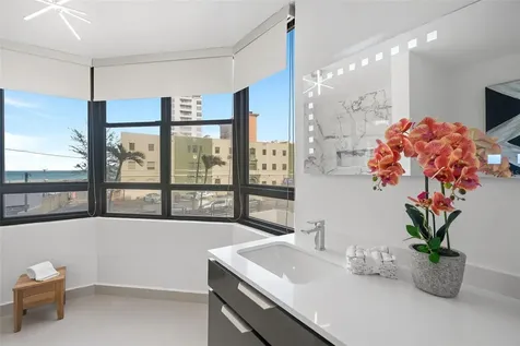 2 Condado Princess Washington San Juan PR 00911