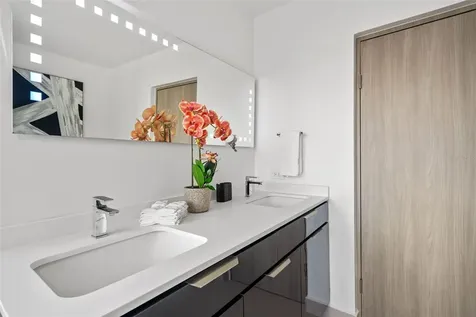 2 Condado Princess Washington San Juan PR 00911