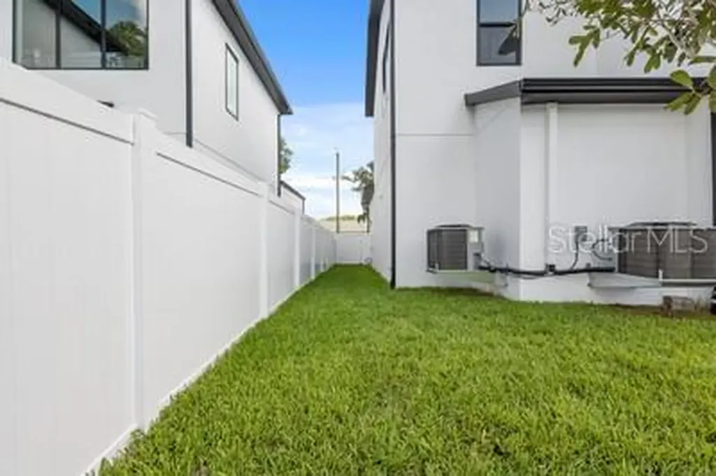 3202 W La Salle A Street Tampa FL 33607