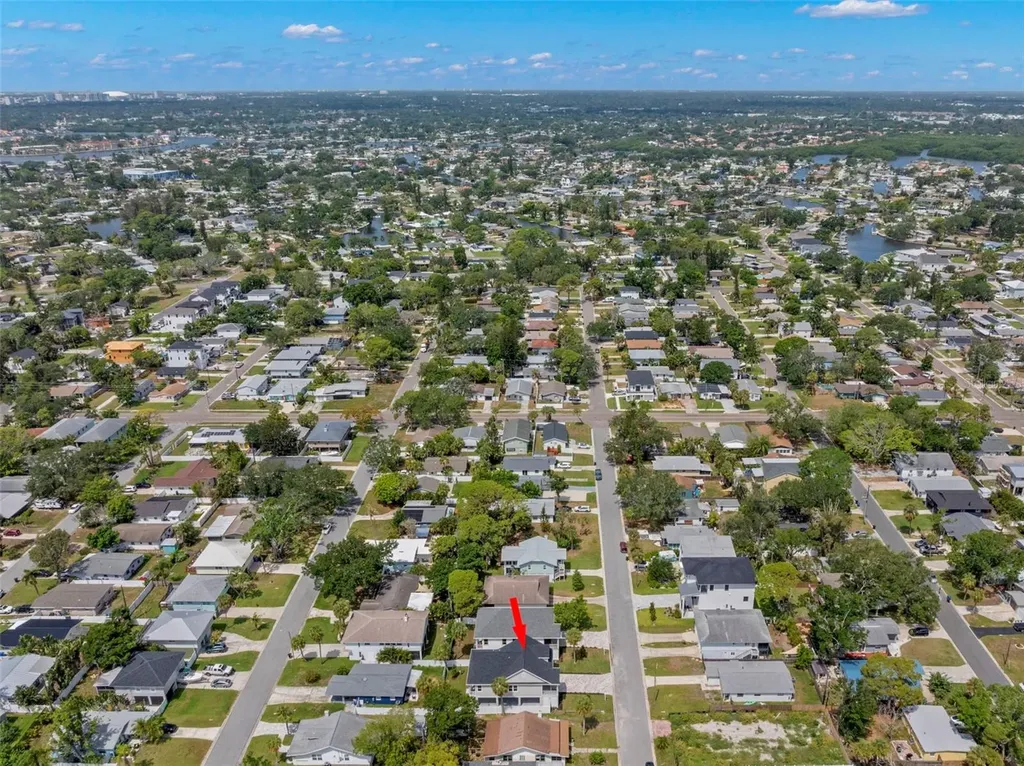 1868 Mississippi Avenue NE St Petersburg FL 33703