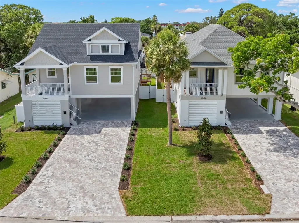 1868 Mississippi Avenue NE St Petersburg FL 33703