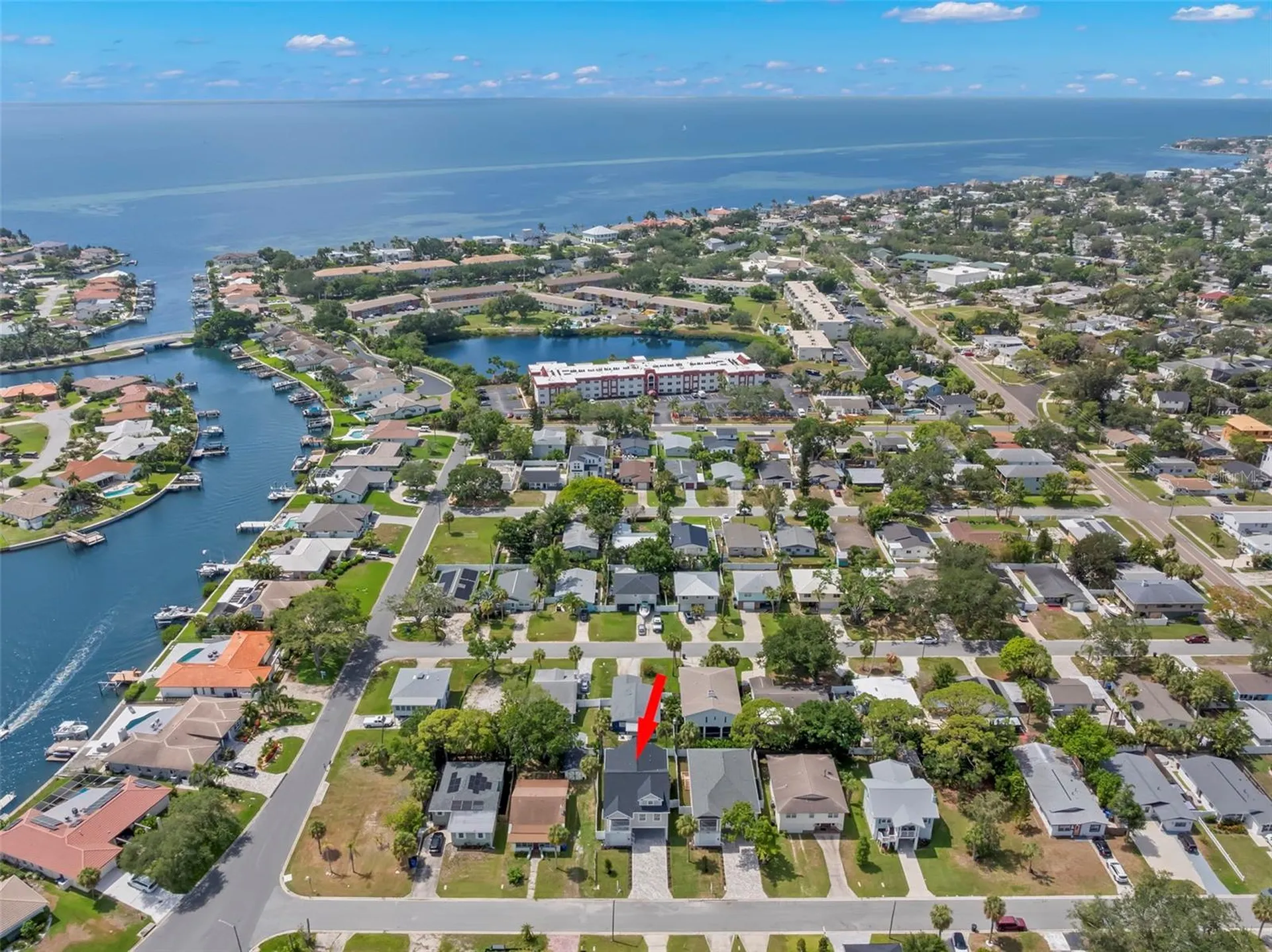1868 Mississippi Avenue NE St Petersburg FL 33703