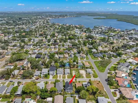 1868 Mississippi Avenue NE St Petersburg FL 33703