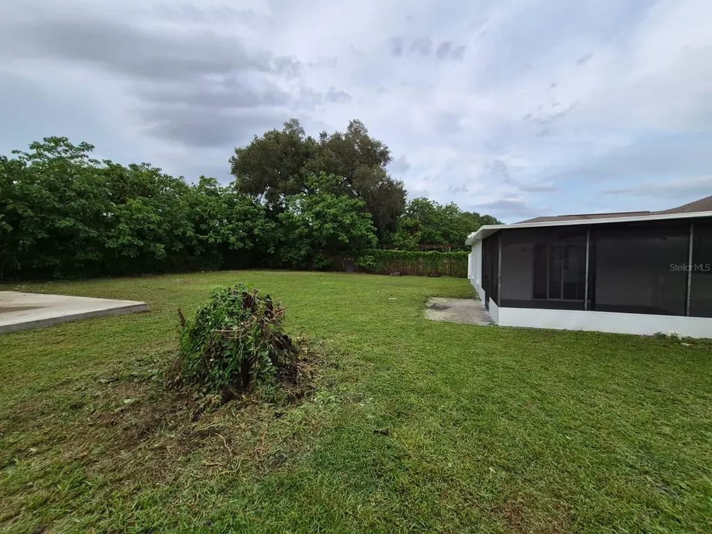 1726 Elise Marie Drive Seffner FL 33584