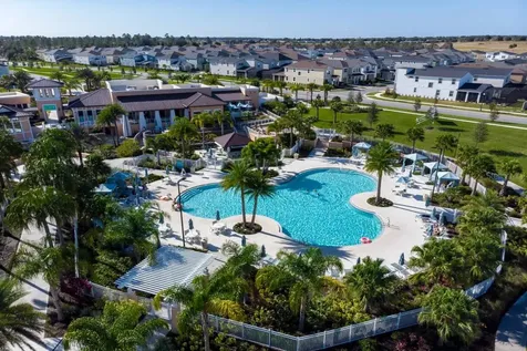 1582 Mermaid Cove Way Kissimmee FL 34747