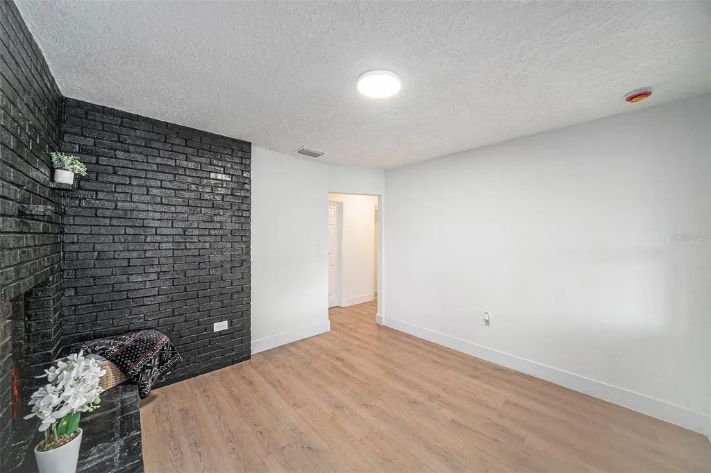 3812 W Rogers Avenue Tampa FL 33611